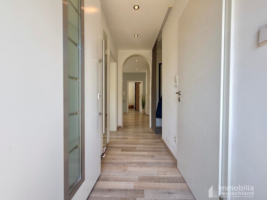 Wohnungst�r mit Blick in die Wohnung Erdgeschosswohnung Witten