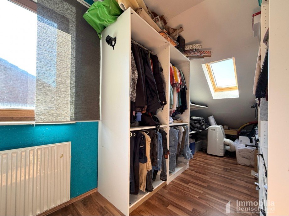 Ankleidezimmer Dachgeschosswohnung L�nen