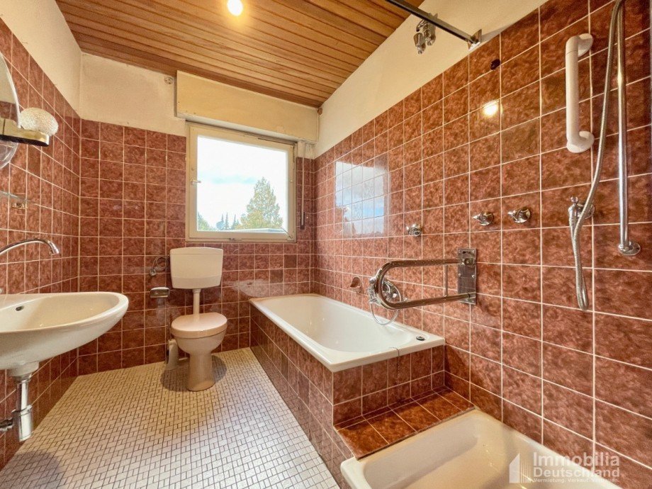 Badezimmer EG Zweifamilienhaus Dortmund