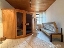Saunazimmer 2. OG Wohnen & Arbeiten vereint in Bestlage: Ihr Logenplatz in der L�ner Fu�g�ngerzone!