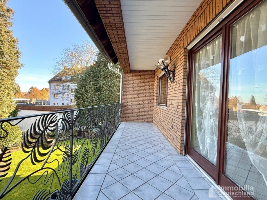 Balkon Obergeschoss Reihenendhaus L�nen