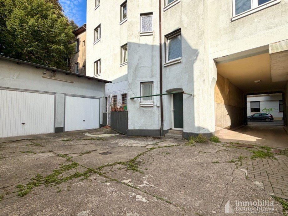 Hofansicht / Garage Dachgeschosswohnung Dortmund