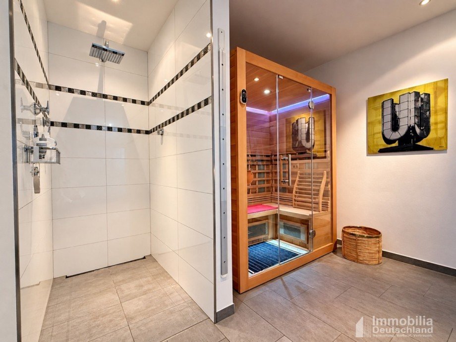 Dusche und Infrarotsauna Doppelhaush�lfte Herdecke