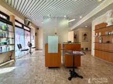 Empfangsbereich Salon Wohnen & Arbeiten vereint in Bestlage: Ihr Logenplatz in der L�ner Fu�g�ngerzone!
